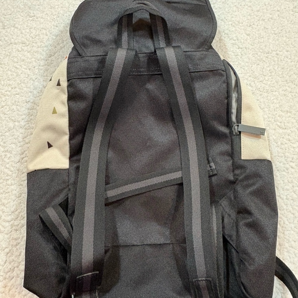 Sherpani Black and Cream Triangle Print Backpack - Picture 8 of 15